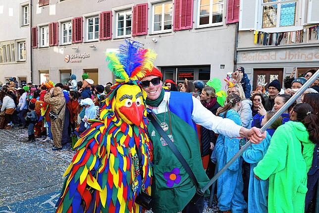 Bild 35: Konstanzer Fasnachtsumzug 2025: Altstadt ist in Narrenhand