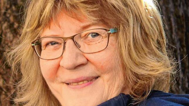 Elisabeth König, Gemeindereferentin der Seelsorgeeinheiten Wald und Meßkirch-Sauldorf, wünscht und allen gute Adventstage.