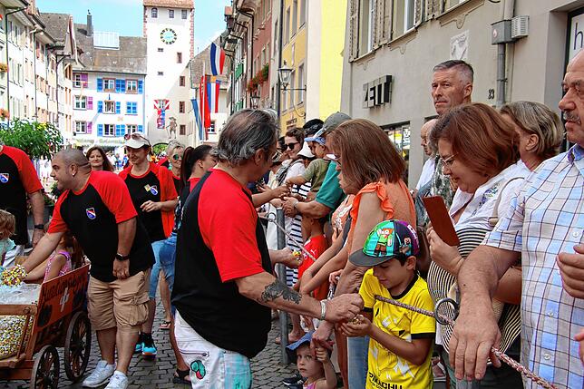 Bild 14: Waldshuter Chilbi 2025: Das sind die besten Bilder des Publikums beim großen Festumzug