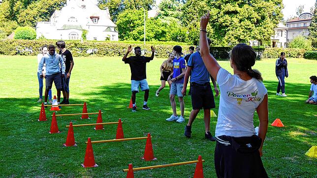 Sportwissenschaftlerin und Erzieherin Sarah Becker bietet bei der Konstanzer Sommerschule das Programm &bdquo;Power Kids&ldquo; an.