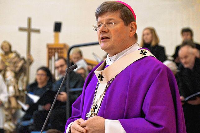 Bild 2: Die schönsten Bilder der Feier der Altarweihe in der Kirche St. Oswald in Stockach (Teil 1)