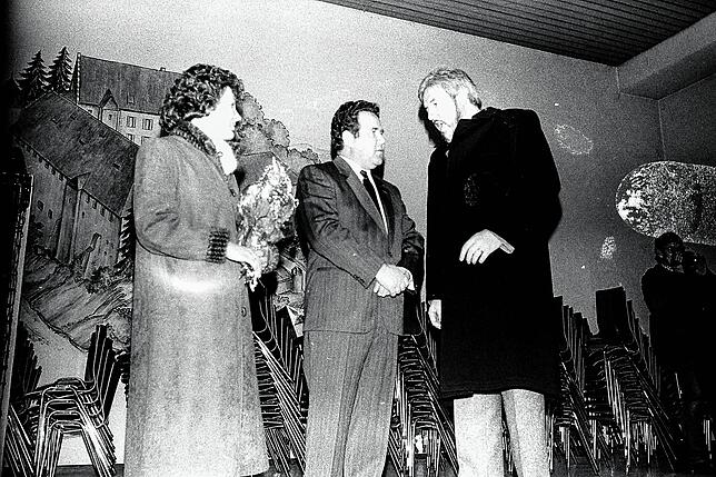 Von links: Ingrid Veit, Franz Moser und der neue Bürgermeister Hans Veit.