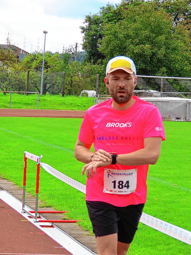 Bild 25: Zahlreiche Läufer beim 34. Wehratallauf