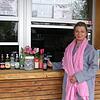 Seit gut drei Wochen gebe es Essen und Trinken zum Mitnehmen auf dem Reichenauer Campingplatz Sandseele, sagt Pächterin Caroline Motz. ...