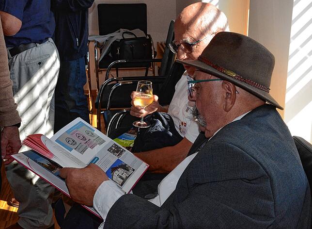 Bild 24: Bilder vom Empfang der Delegation aus Ensisheim im Markdorfer Rathaus (1/2)