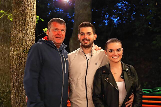 Bild 34: Gute Stimmung trotz schlechtem Wetter auf dem Ostracher Eichbühlfest