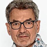 „Besonders gut gefallen mir die Fontänen. Das gibt einen Mittelpunkt und eine gewisse Anlaufstelle“, würdigt Peter ...