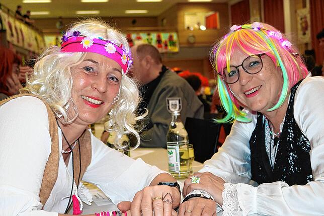 Bild 12: Fasnacht pur beim traditionellen Öschabend: Wir haben die Bilder