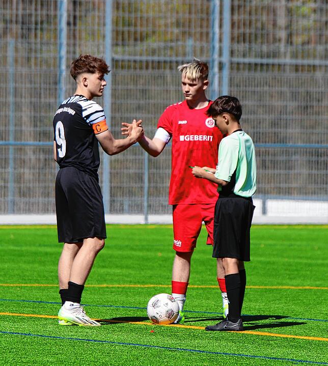 Bild 2: Unsere Bilder des B-Jugend-Duells zwischen dem SC Pfullendorf und der SG Orsingen-Nenzingen