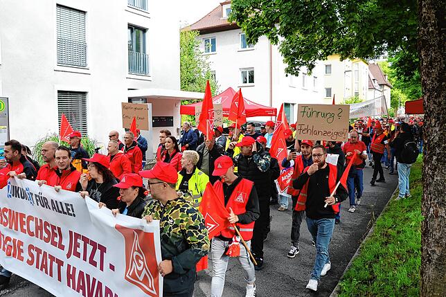 Bild 10: Protest bei ZF Friedrichshafen: So kämpfen die Mitarbeiter gegen den drohenden Stellenabbau