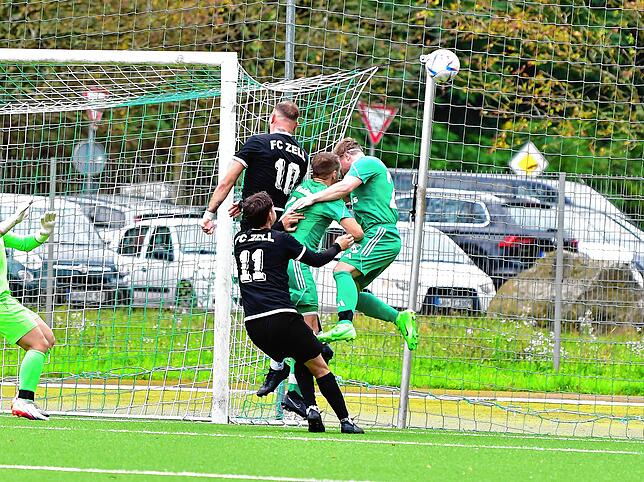 Bild 9: FC Zell besiegt den SV Waldhaus mit 3:0 – und wir haben Bilder!