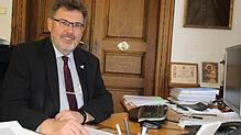 Bürgermeister Thomas Kugler ist mit dem Jahr 2017 zufrieden, wobei er auf die Negativschlagzeilen zur Bundeswehr und Alno gerne ...