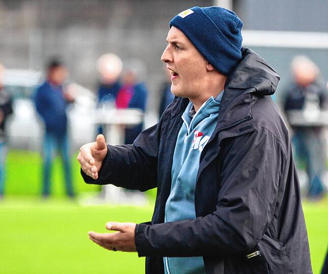 „Hinten raus waren wir platt“, Co-Trainer Michael Jauch, der beim 4:4 des SV Jestetten gegen den SV Blau-Weiß Murg den urlaubenden ...