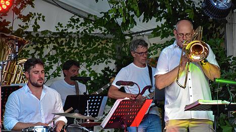 Bild : Tolle Stimmung bei Kaiserwetter in Kippenhausen