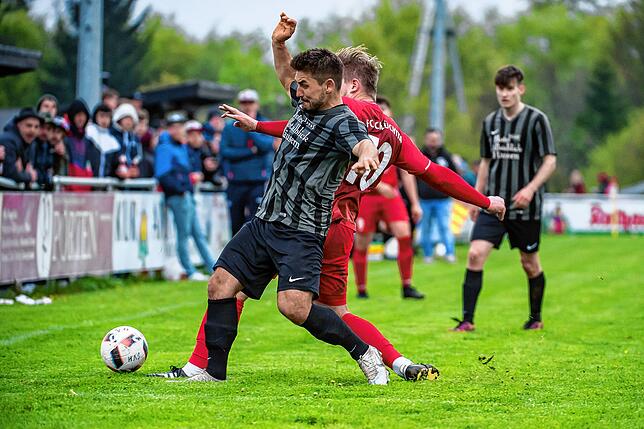 Bild 6: FC Schlüchttal gewinnt Top-Spiel bei der SG Höchenschwand/Häusern mit 3:0 &ndash; und wir haben Bilder!