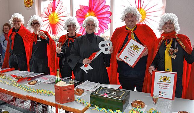 Bild 29: Bilder vom Weilheimer Narrengericht: Fasnet in voller Farbenpracht erleben