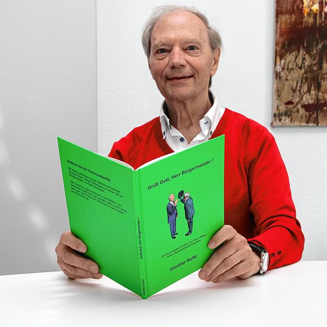 Günther Nufer hat die Erinnerungen an seine 32-jährige Amtszeit in Bad Säckingen zu einem kleinen Büchlein zusammengefasst.