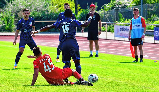 Bild 14: VfB Waldshut gewinnt das Derby beim FC Tiengen 08 mit 3:1 &ndash; und wir haben Bilder!