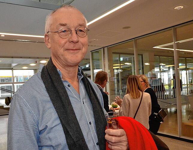 Gut aber nicht in allen Positionen zustimmungsfähig fand Arno Rütten den Gysi-Vortrag.