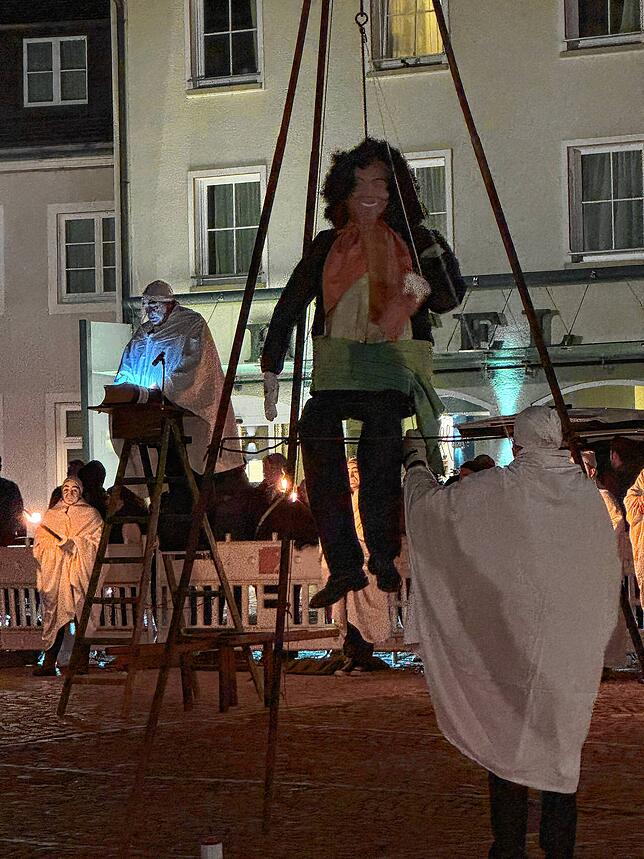 Bild 10: Unglaubliche Bilder: Der Böög geht in Bad Säckingen in Flammen auf!