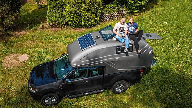 Heiko Schliek und seine Freundin Katrin Ortleb haben mit ihrem Reisemobil schon viele Abenteuer erlebt.
