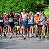 Los geht&lsquo;s: Start frei zum 31. Wehratallauf der Lauffreunde Wehratal. Vorn laufen der spätere Sieger Omar Tareq (Nummer 55) aus ...