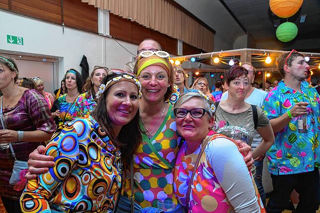Bild 14: Papi's Pumpels: schrille Party im 70er Jahre-Look