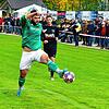 Routinier trifft: Kevin Weiß leitete mit seinem Treffer den 3:0-Sieg des FC Zell gegen den VfB Waldshut ein.