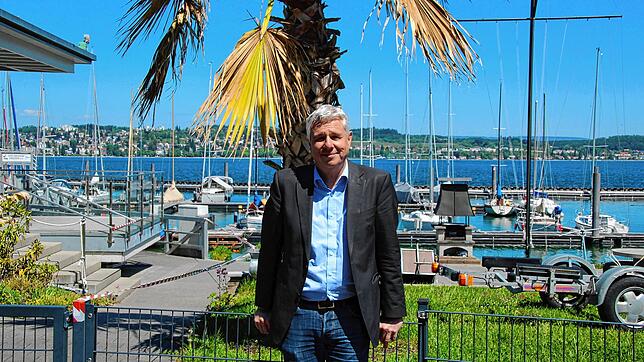 Der Konstanzer Andreas Löwe ist Vize-Präsident des Deutschen Segler Verbandes. Als er von der Öffnung der Sporthäfen erfuhr, wirkte er ...