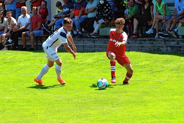 Bild 12: U17 des SC Freiburg trumpft im Testspiel zum 100-jährigen Jubiläum des FC Grießen auf &ndash; und wir haben Bilder!