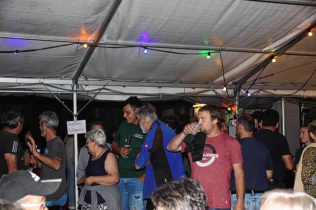 Bild 8: Voller Erfolg: Das 10. Schafstallfest der Hobixer Narrenzunft und der Familie Möll in Mainwangen