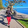 Die Ultraläuferin Tanja Ratheisky wärmt sich in Konstanz schon mal für ihren Spendenlauf um den Bodensee auf. Startschuss ist am ...