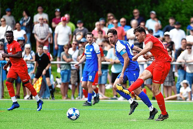 Bild 13: Der FC Radolfzell gewinnt gegen den FC Pfaffenweiler klar mit 5:0 – und wir haben die Fotos!