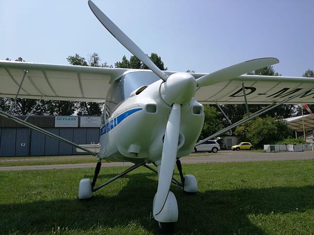Bild 2: 1000 Meter über dem Erdboden in einem Ultraleichtflugzeug: Im Notfall können wir nicht aussteigen