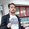 Danger Dan, 40, eigentlich Daniel Pongratz, gründete 2009 die Antilopen Gang, eine der erfolgreichsten deutschen Hip-Hop-Bands. Sein ...