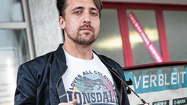 Danger Dan, 40, eigentlich Daniel Pongratz, gründete 2009 die Antilopen Gang, eine der erfolgreichsten deutschen Hip-Hop-Bands. Sein ...