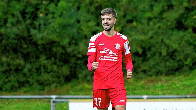 Gleich viermal hat Mentor Cakiqi gegen den Türkisch SV Konstanz getroffen. In einer Partie, die der FC RW Salem mit dem 7:0 klar ...