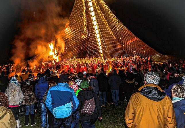 Bild 8: Fastnachtsverbrennung in Radolfzell: Die schönsten Bilder vom traditionellen Spektakel