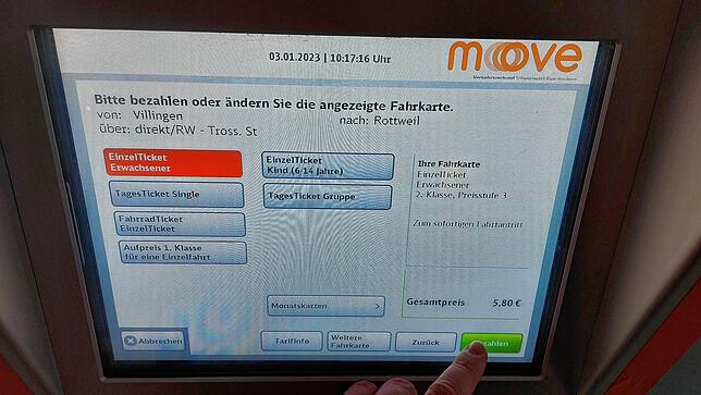 Die Fahrkarte für die Reise in den angrenzenden Landkreis geht im neuen Tarif zwischen Villingen und Rottweil über drei Zonen und kostet ...
