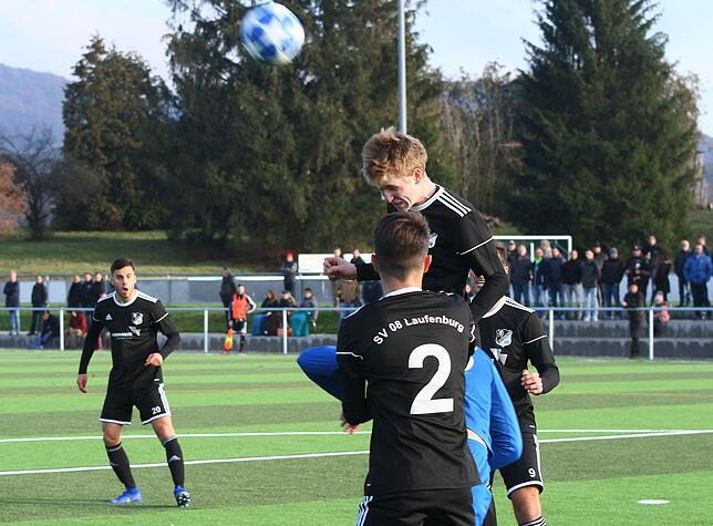 Bild 7: Tabellenführer SV 08 Laufenburg siegt 5:2 beim Verfolger FC Erzingen und wir haben die Bilder
