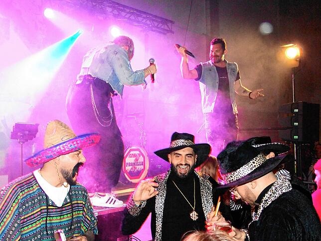 Bild 23: Viva Las Vegas &ndash; Bilder vom Holzhauerball im Milchwerk (2)