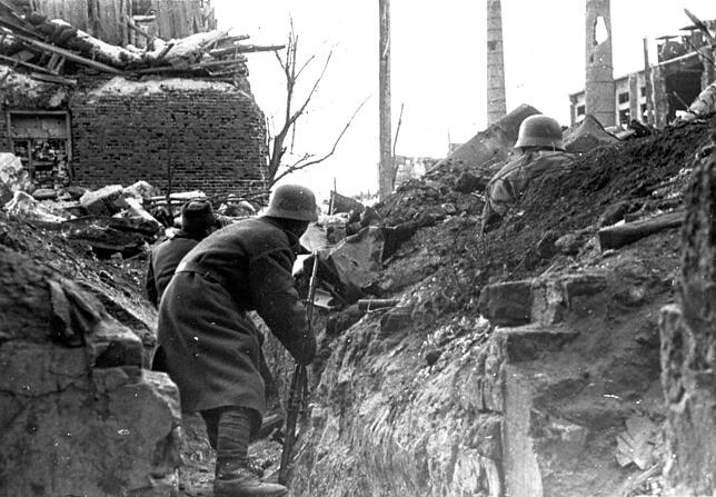 Soldaten der Bodensee-Division in einer Grabenstellung.