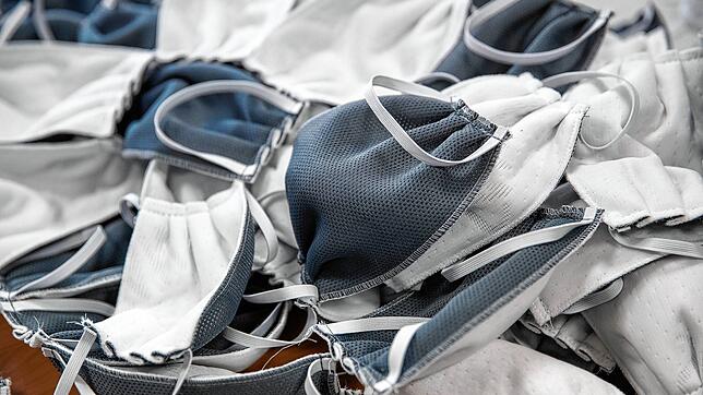 Mundschutz ist nach dem Gebrauch mit Viren belastet. Doch wo soll er entsorgt werden?