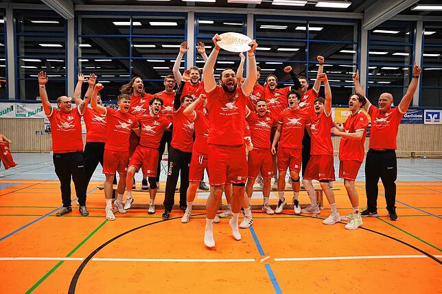 Bild 4: Der HSC Radolfzell sichert sich vorzeitig die Meisterschaft! Wir waren mit der Kamera dabei!