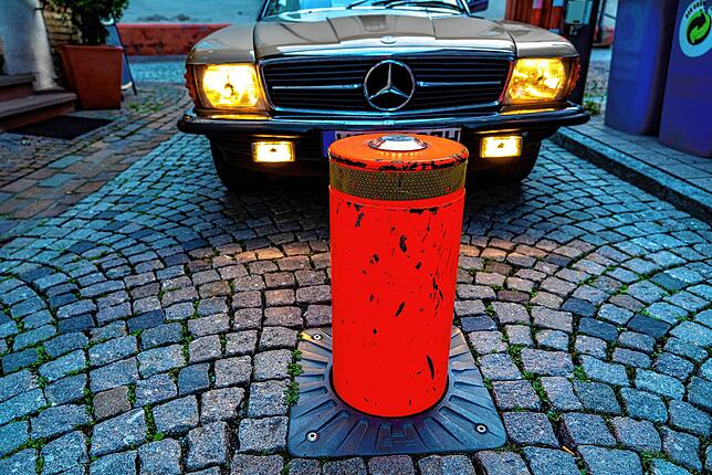 Die Absperrpoller im Villinger Rietviertel dienen dazu, dass abends nur befugte Anlieger ins Quartier ein und ausführen können. Dies ...