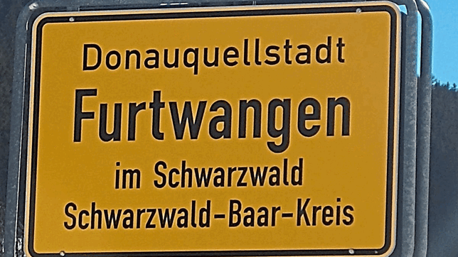 Die Schilder am Ortseingang Furtwangens tragen bereits die neue Zusatzbezeichnung Donauquellstadt. Die in Donaueschingen noch nicht.