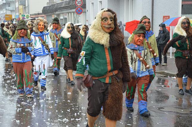 Bild 3: Bilder vom Narrensprung beim Ringtreffen des Alemannischen Narrenrings (Teil 2)