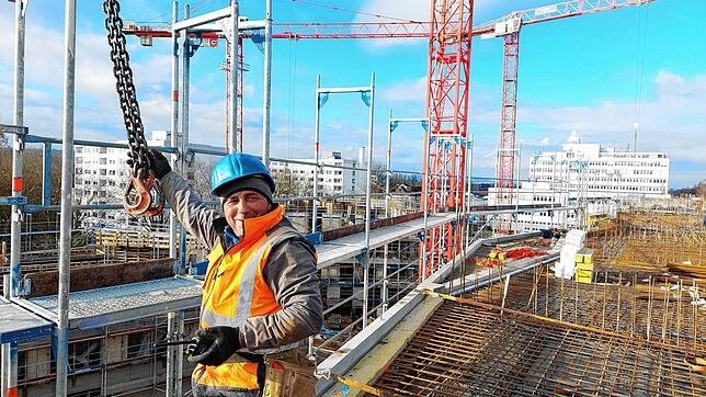 Eine große Baustelle, bei der neuer Wohnraum entsteht: Ein Anblick, der in diesen Zeiten nicht allzu häufig ist. Im Petershauser ...