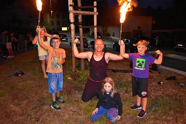 Bild 1: Bilderstory: Ein voller Erfolg war der vierte "Park in Flammen" in Ühlingen