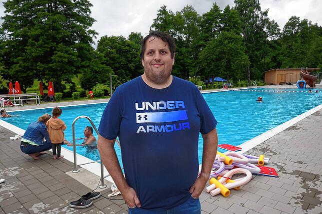 Mark Dannell möchte mit neuen Ideen den Erhalt des Tannheimer Freibades auf Jahre hinaus sichern. Besonders freut er sich auf das neu ...